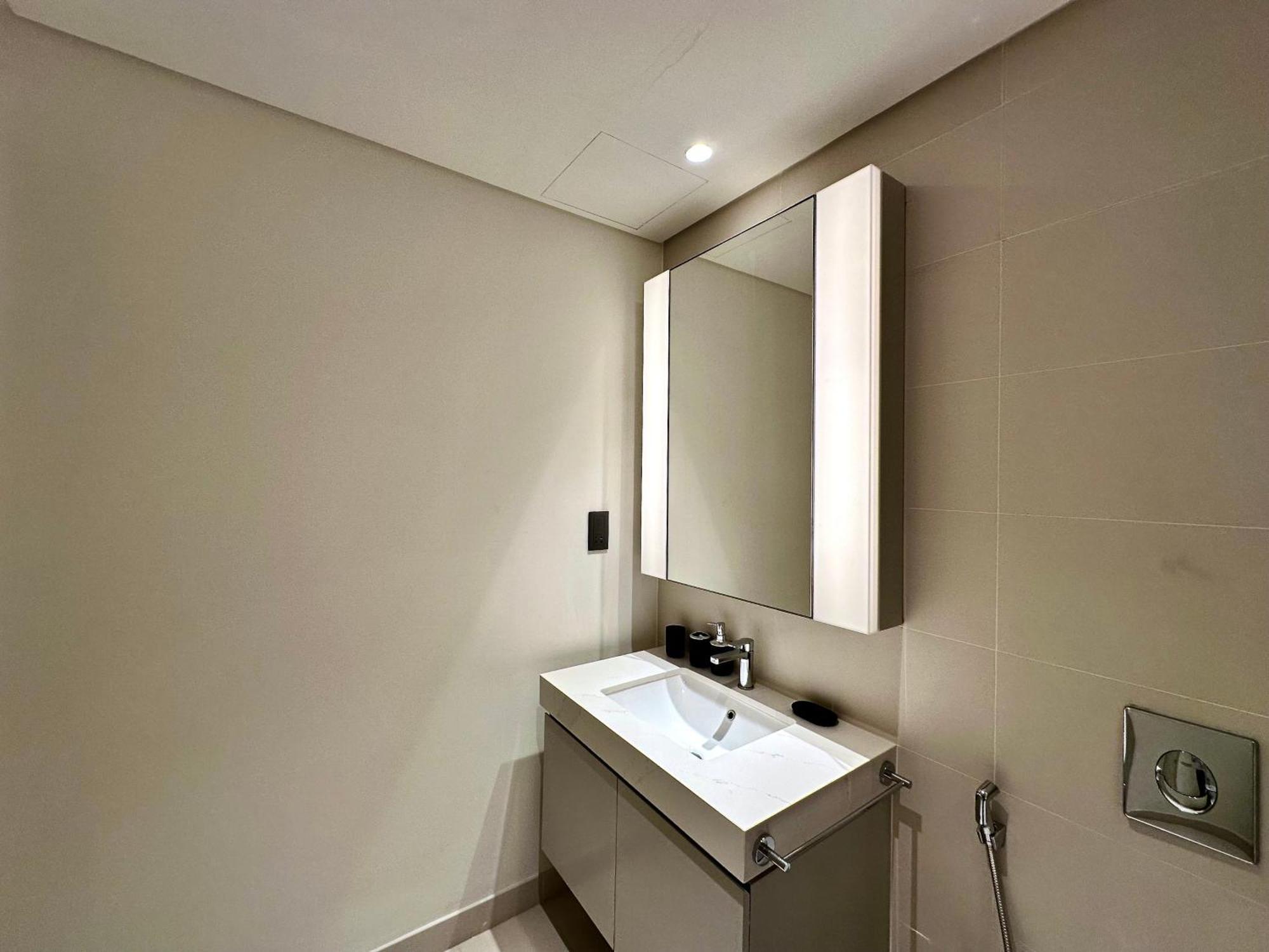 두바이 Lux Bnb I Sun Rise Bay I Palm & Sea View 아파트 외부 사진